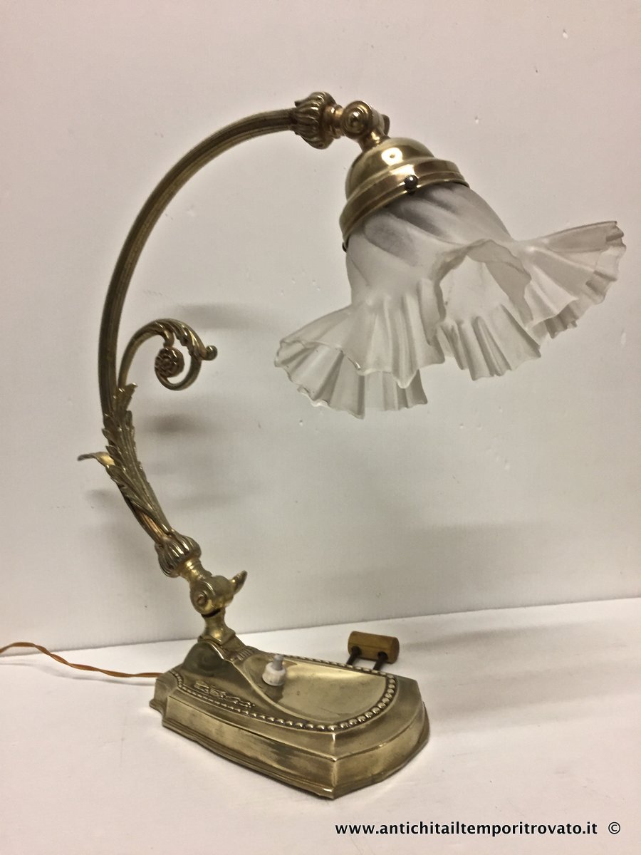 Antica lampada liberty con tulip con doppio snodo - Antica lampada da scrittoio