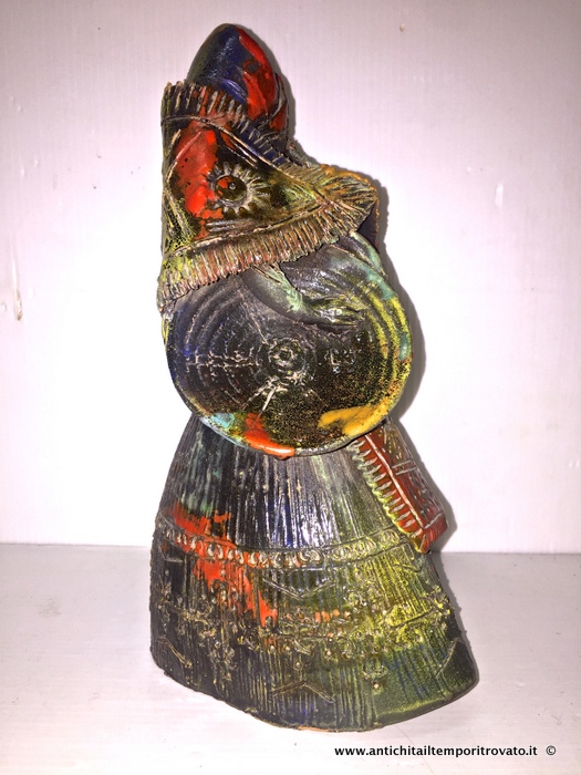 Donna sarda con cesto di Silecchia - Donna con costume sardo di Giuseppe Silecchia