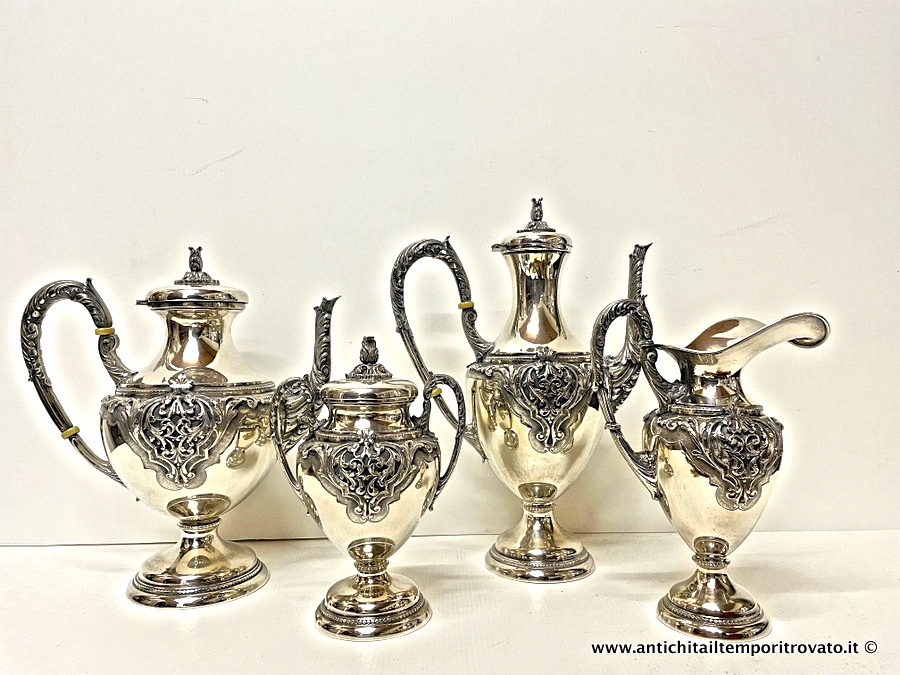Antico set in argento italiano da te e caffè composto da 4 pezzi - Elegante servizio da te e caffè in argento italiano composto da 4 pezzi