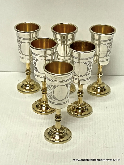 Argenti antichi → Oggetti vari in argento → Set composto da sei solidi bicchierini da liquore in argento 800 con interno dorato Lotto composto da 6 piccoli solidi calici in argento 800 con incisioni
Delizioso set composto da 6 piccoli e solidi calici da liquore, realizzati in argento a titolo 800 con interno dorato (vermeil) dall'argentiere Rino Greggio, di una nota azienda Padovana fondata nel …
... continua ...
Immagine:immagini/catalogo/7000/7424.jpg