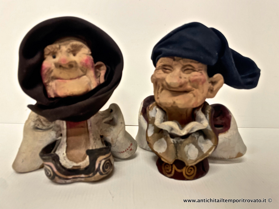 Sardegna antica → Tutto Sardegna → Antichi mezzi busti sardi dorgalesi dello scultore Tonino Loi Coppia di di busti sardi plasmati a mano: lui e lei
Simpatica coppia composta dai mezzi busti di una coppia di due personaggi sardi di Dorgali (cm.18X17; h.17) realizzati in terracotta plasmata a mano realizzati dallo scultore nuorese Tonino Loi …
... continua ...
Immagine:immagini/catalogo/7000/7456.jpg